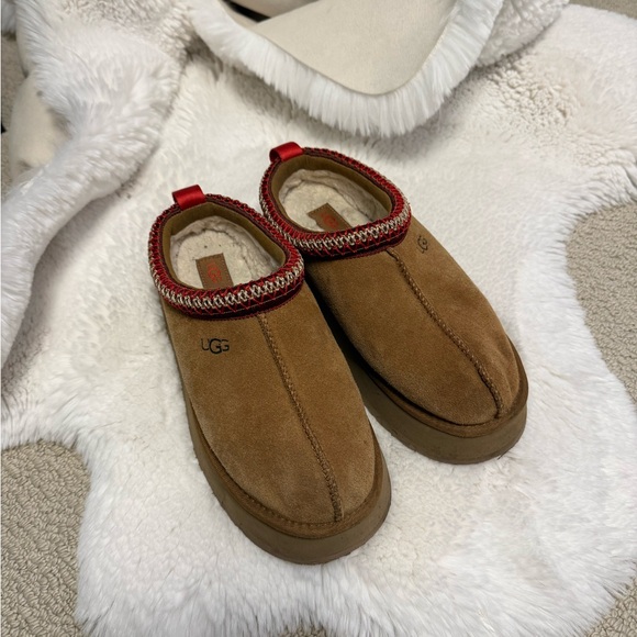 UGG Women's chestnut Tazz II platform clogs size 8 - Picture 3 of 5